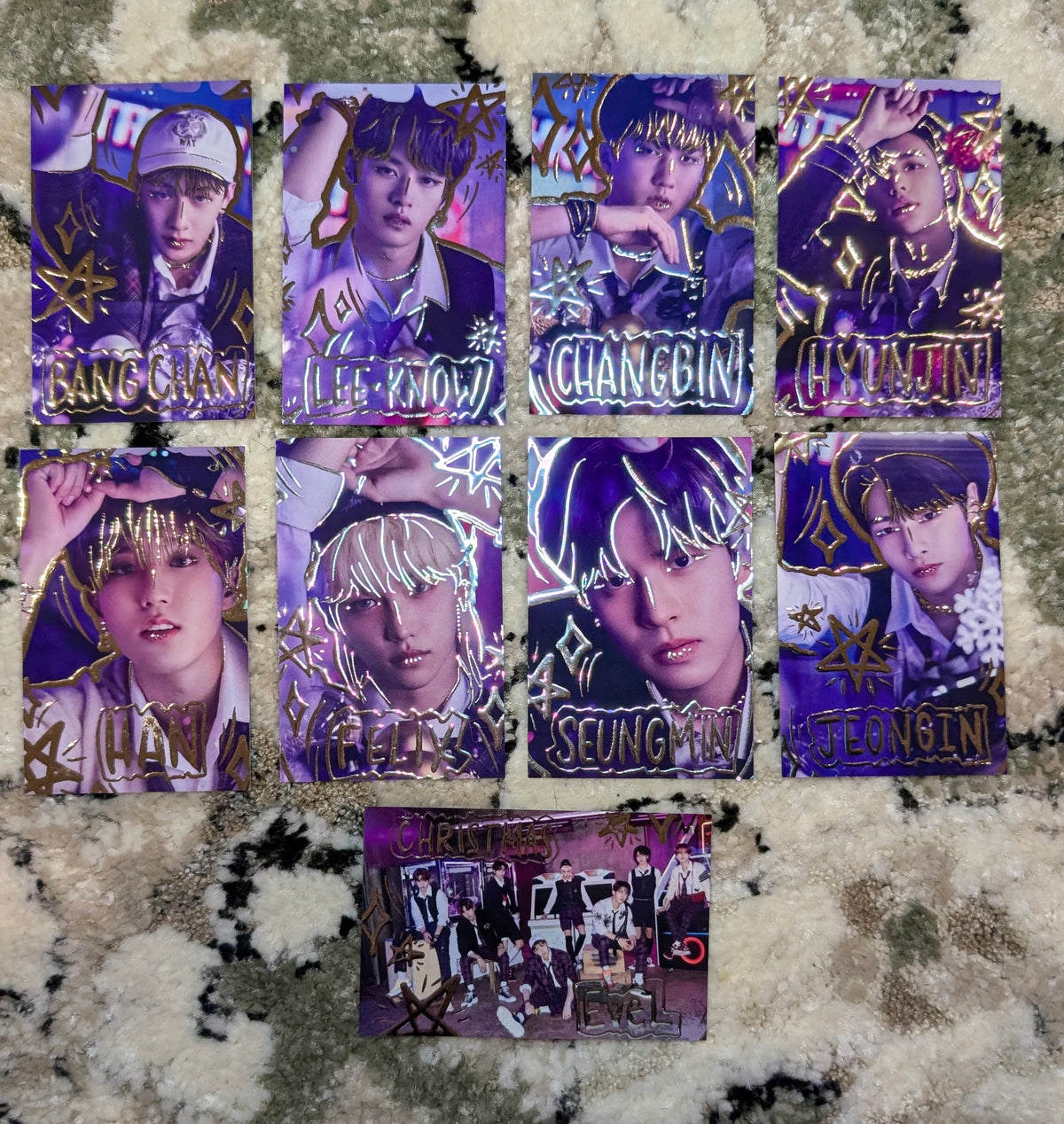 "Christmas EveL" Stray Kids Embossed Doodled Photo Card Sets - Square Corners